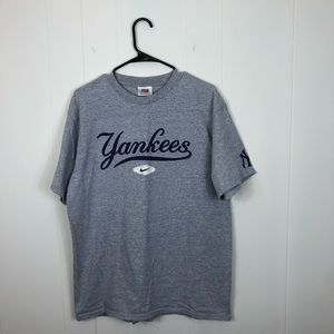 Nike 06’ New York Yankees T-Shirt Sz M